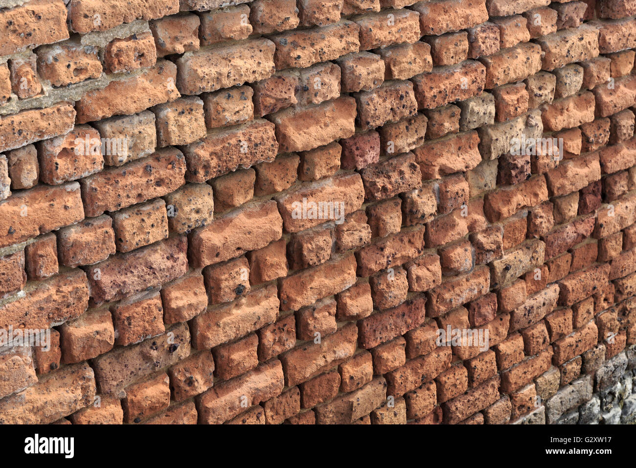 Mur de briques érodées, Fort Pulaski, Géorgie, Cockspur Island. Banque D'Images