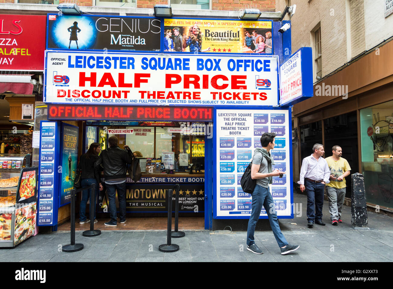 Leicester Square Box Office, moitié prix Discount Theatre Tickets dans le West End de Londres, UK Banque D'Images