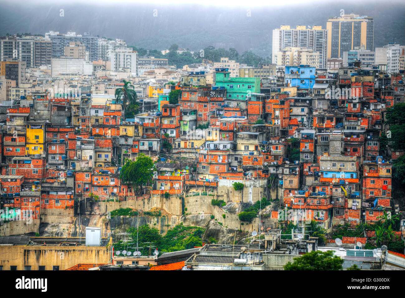 Des bâtiments colorés favela de Rio de Janeiro Brésil Banque D'Images