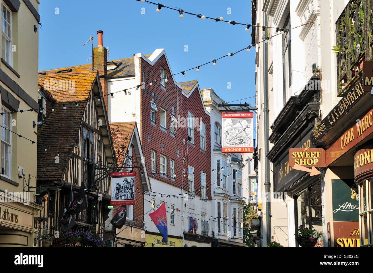 Les bâtiments de la vieille ville de Hastings dans George Street, Hastings, East Sussex UK Banque D'Images