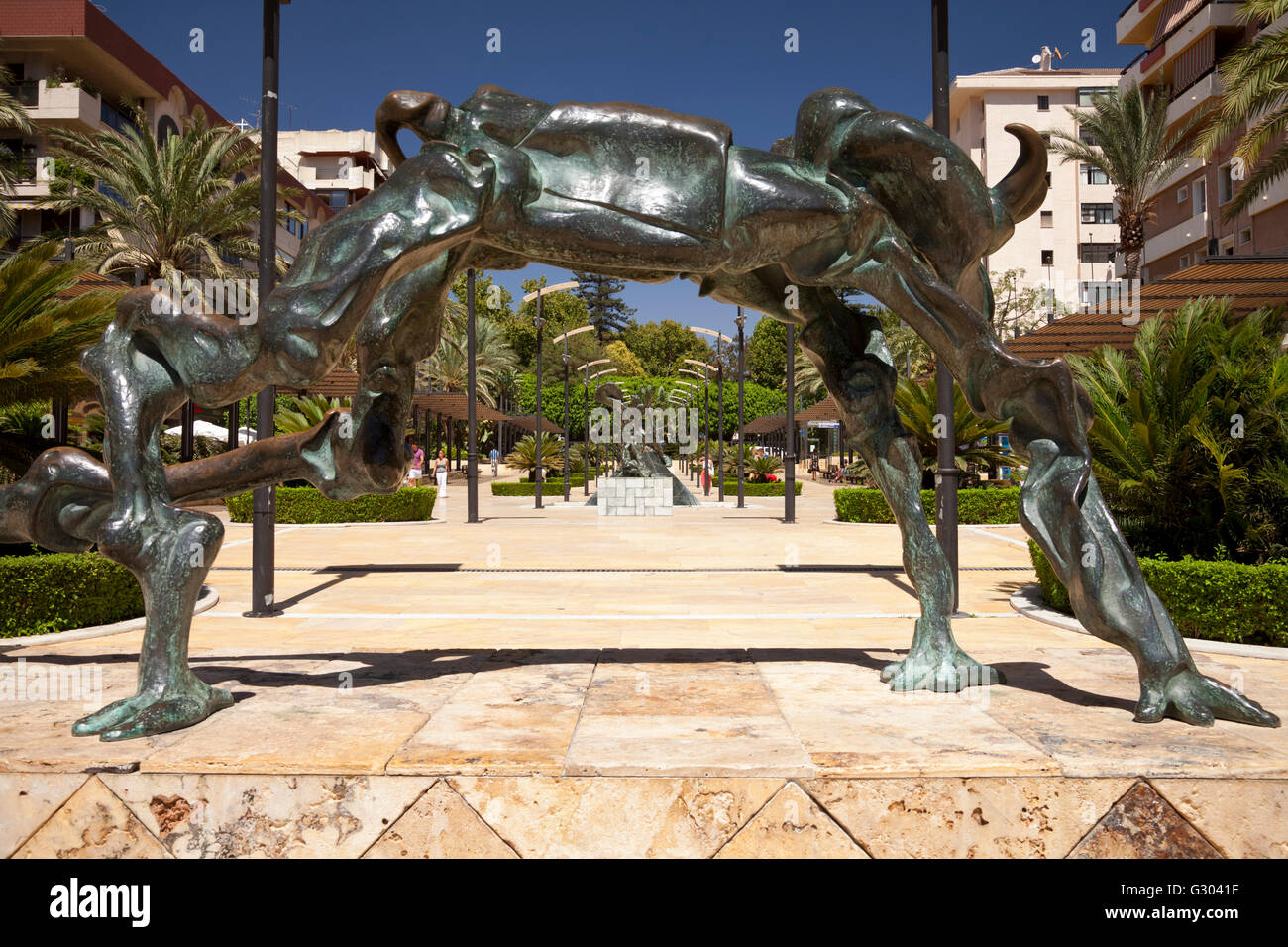 Sculpture de Dali sur l'Avenida del Mar, Marbella, Costa del Sol, Andalousie, Espagne, Europe, PublicGround Banque D'Images