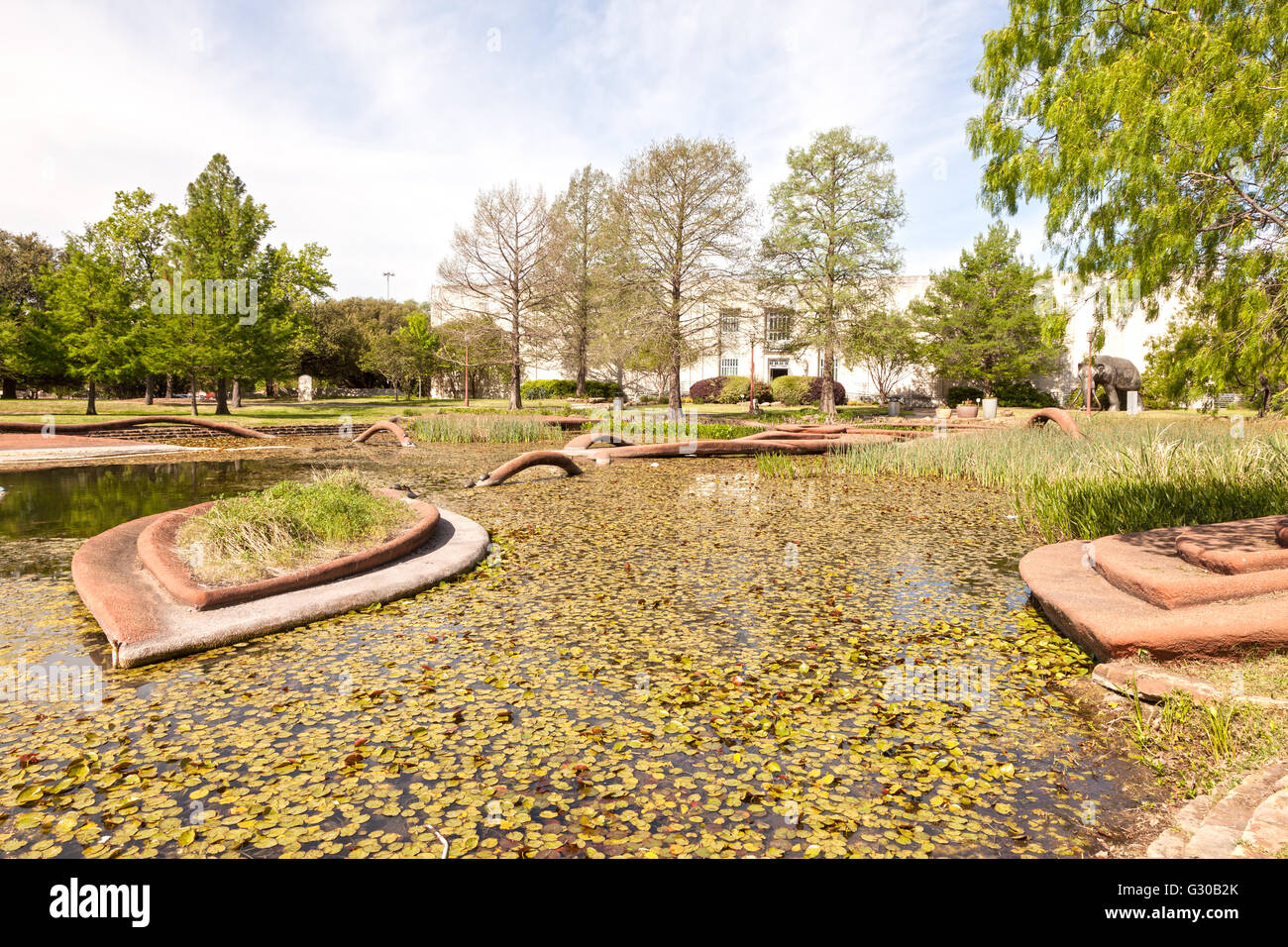Le Leonhardt Lagoon au Salon Park, Dallas, Texas Banque D'Images