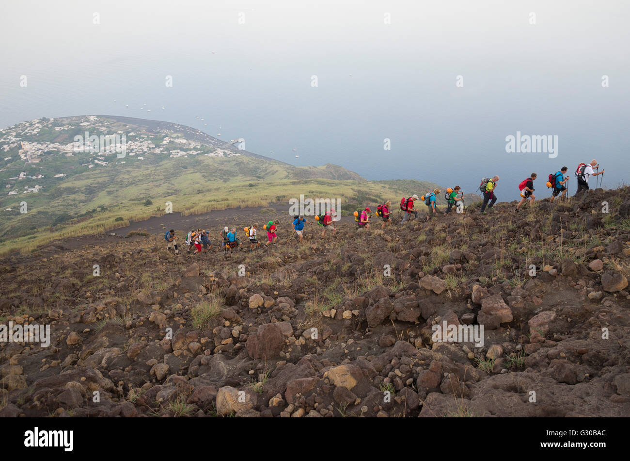 Trekking, volcan Stromboli, Iles Eoliennes, UNESCO World Heritage Site, Sicile, Italie, Méditerranée, Europe Banque D'Images