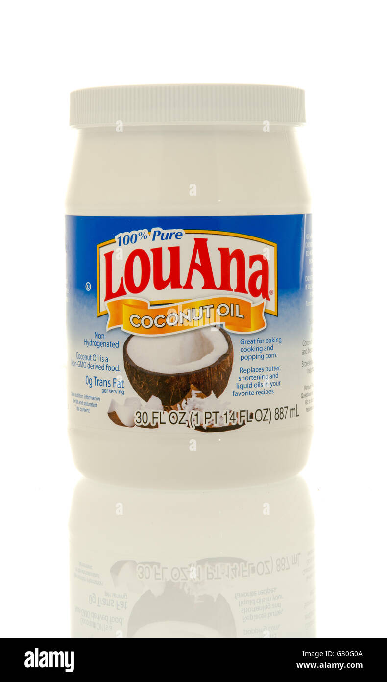 Winneconne, WI - 22 Avril 2016 : contenant de l'huile de coco Lou Ana sur un fond isolé Banque D'Images