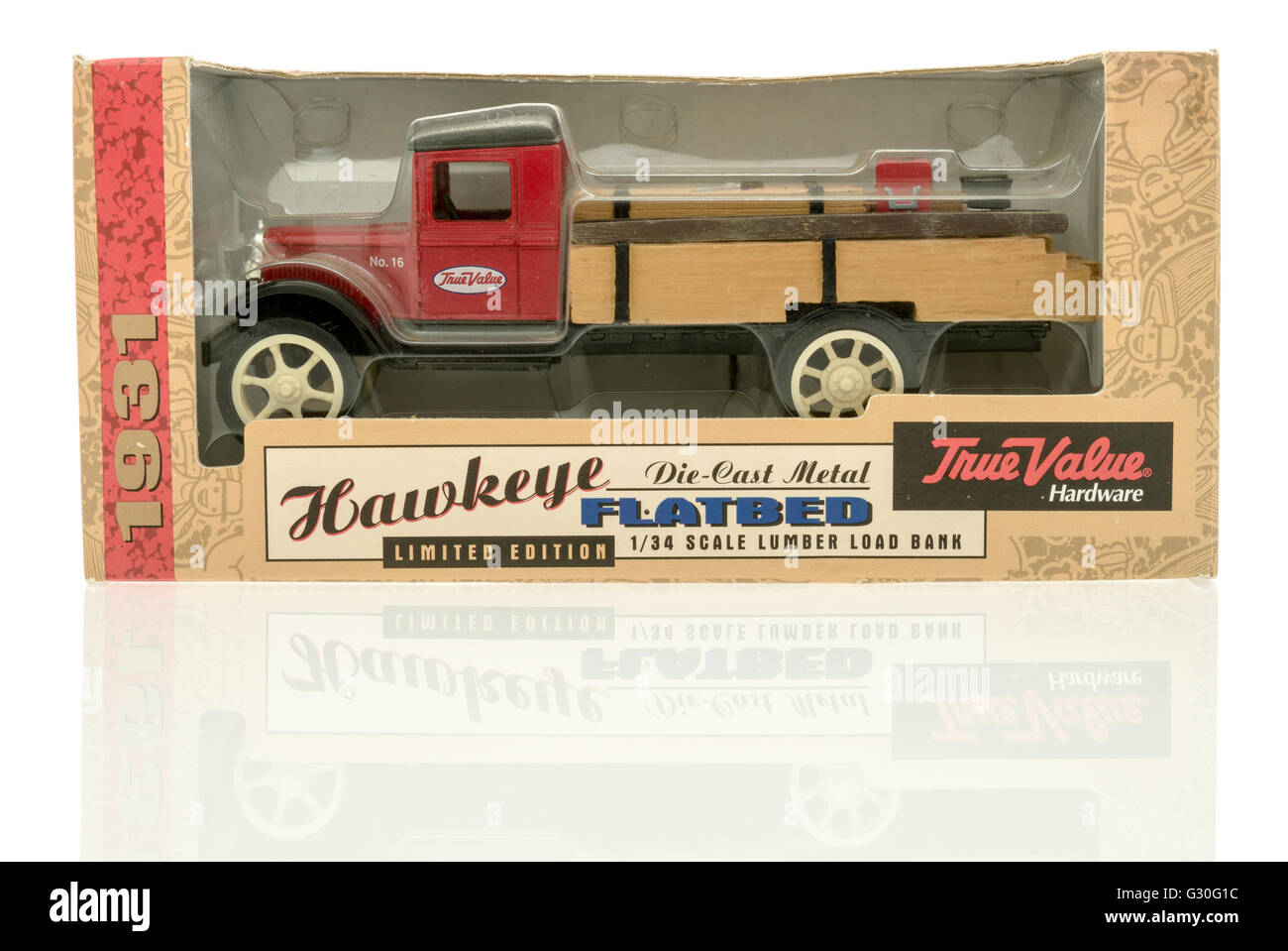 Winneconne, WI - 25 mai 2016 : Die Cast Valeur vraie chariot sur un fond isolé Banque D'Images