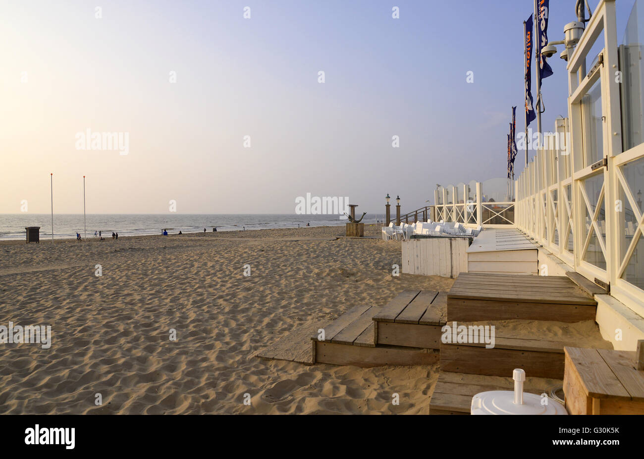 Longue plage de sable à Noordwijk aan Zee, Pays-Bas, Amsterdam Photo Stock  - Alamy