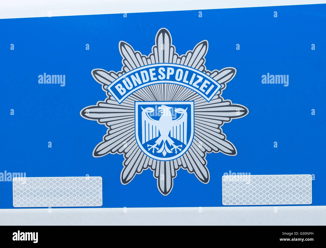 BERLIN / ALLEMAGNE - juin 4, 2016 : la police fédérale allemande bundespolizei '' signe sur aéroport Schönefeld / Berlin, Allemagne le 4 juin Banque D'Images