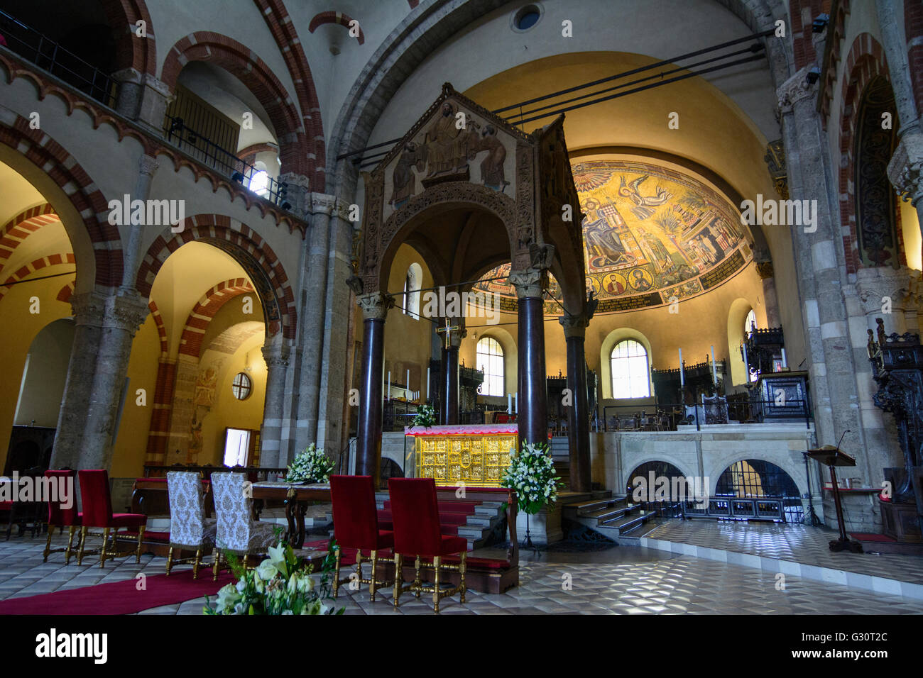 Église Sant'Ambrogio : canopy avec paliotto autel d'or ( ), l'Italie, Lombardie, Vénétie, Milano, Milan , Banque D'Images