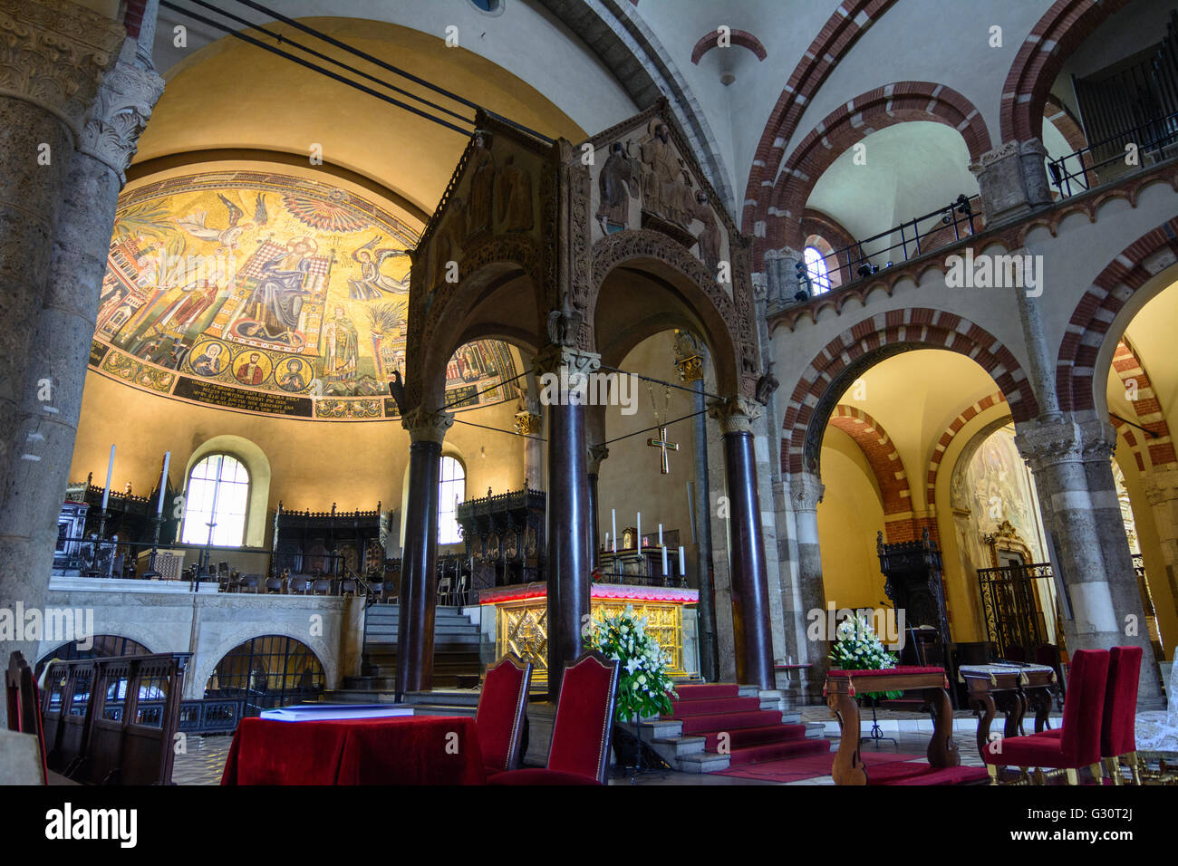 Église Sant'Ambrogio : canopy avec paliotto autel d'or ( ), l'Italie, Lombardie, Vénétie, Milano, Milan , Banque D'Images