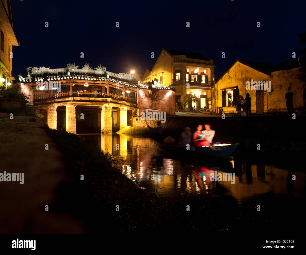 Mariage au pont couvert japonais, Hoi An, Vietnam Banque D'Images