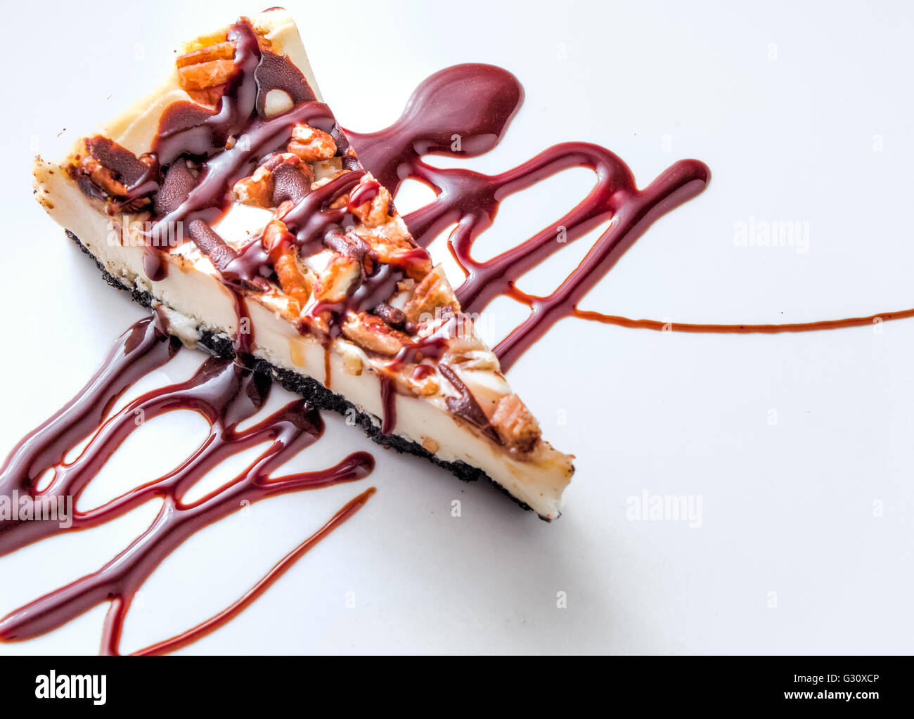 Tortue Maison Gateau Au Fromage Tranche De Gateau Au Fromage Au Chocolat Garnie Avec Des Tortues Sur Un Fond Blanc Photo Stock Alamy