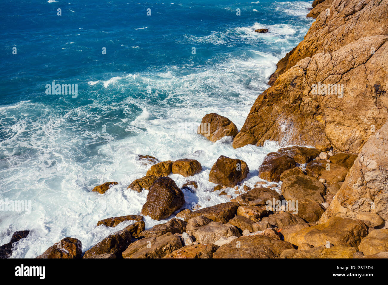 Rocky seashore. Cote d'Azur. D'azur, Nice, France Banque D'Images