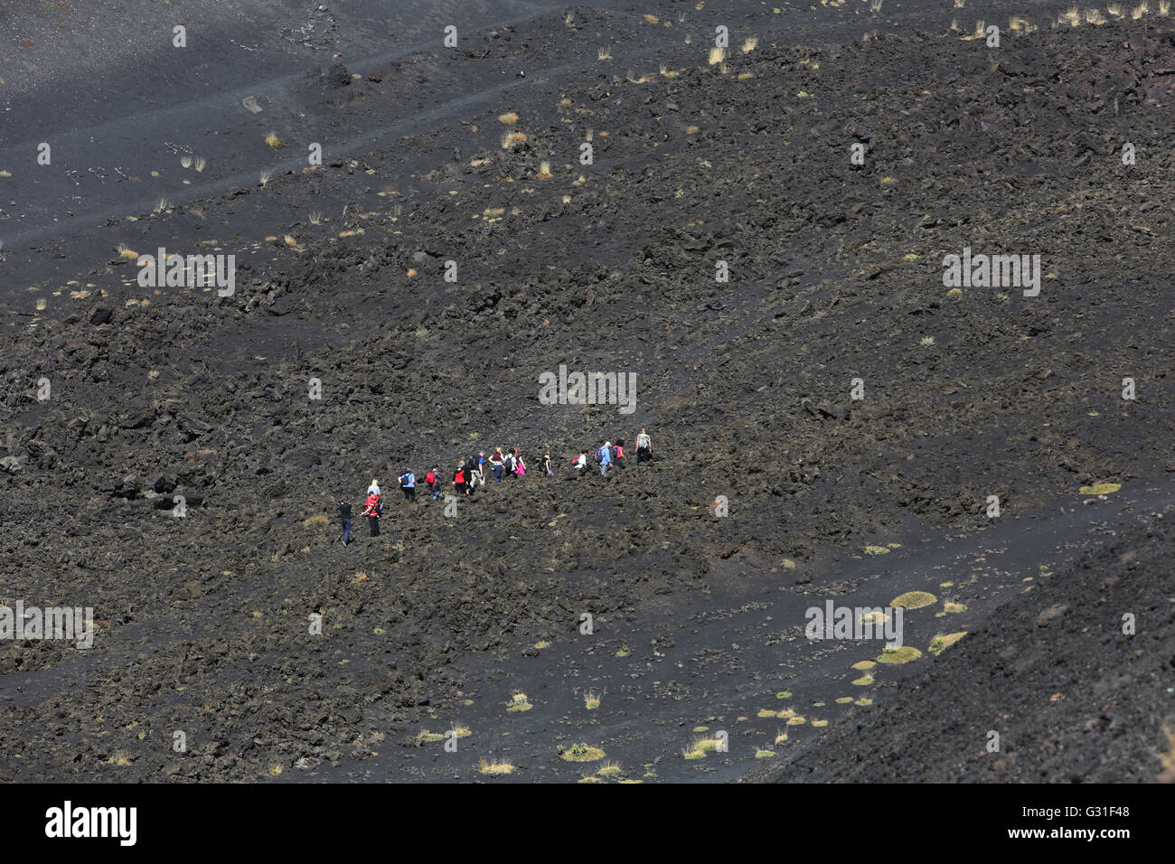 Catane, Italie, les gens se promener sur l'Aetna Banque D'Images