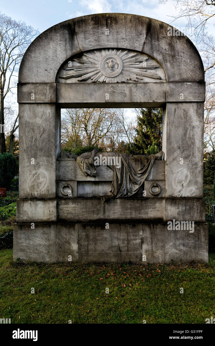 Berlin, Allemagne, les familles de tombeau allégorique Falkenberg et Kuenitz Banque D'Images