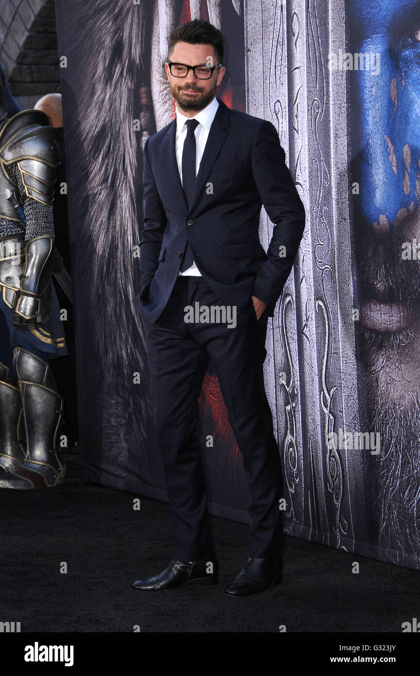 Hollywood, CA, USA. 6 juin, 2016. 06 juin 2016 - Hollywood, Californie - Dominic Cooper. Arrivés pour la premiere de Legendary Pictures et Universal Pictures' ''Warcraft'' tenue à l'IMAX Théâtre chinois de Grauman. Crédit photo : Birdie Thompson/AdMedia Crédit : Birdie Thompson/AdMedia/ZUMA/Alamy Fil Live News Banque D'Images