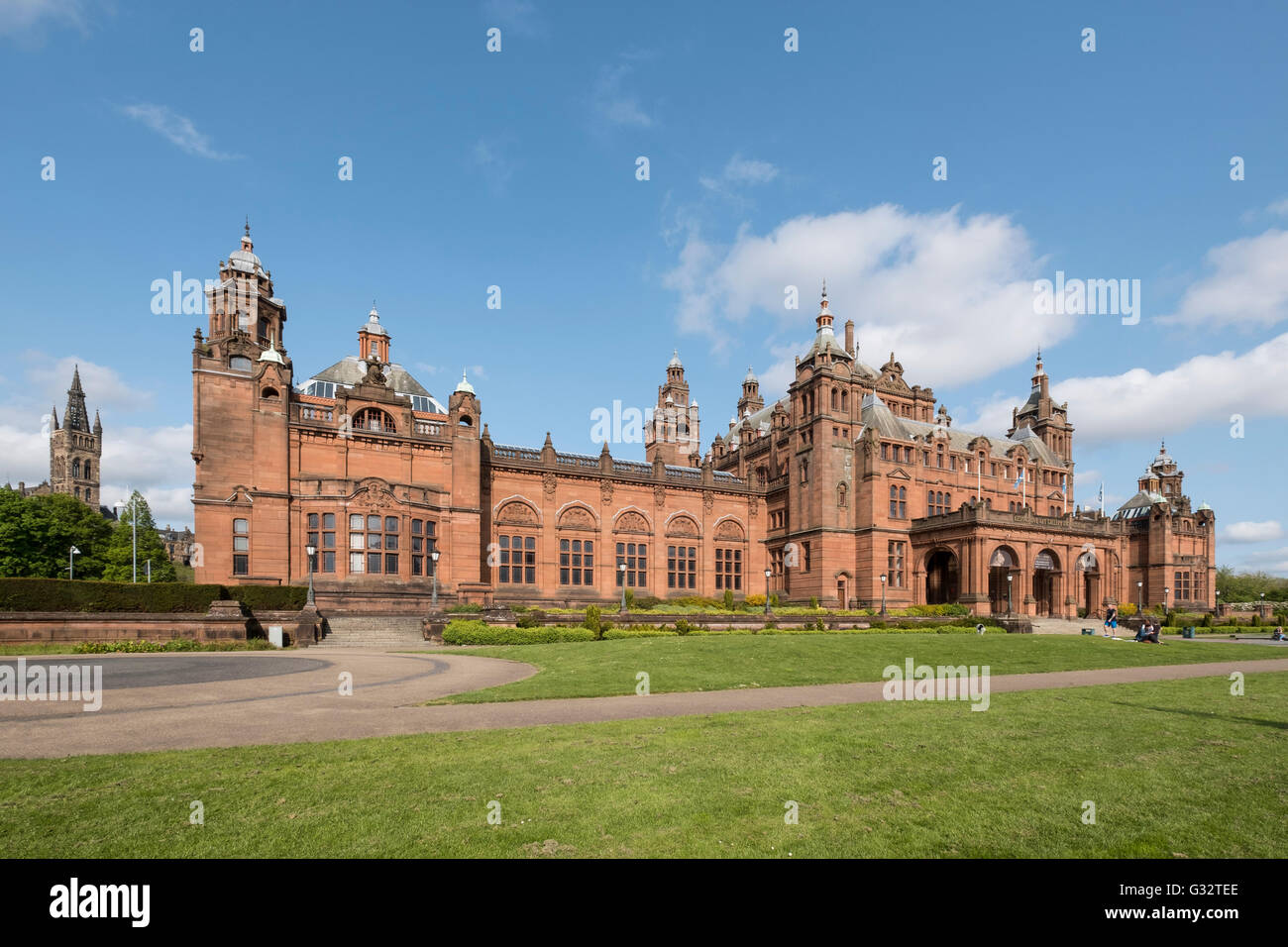 Extérieur de Kelvingrove Art Gallery and Museum de Kelvingrove Park à West End de Glasgow, Ecosse, Royaume-Uni Banque D'Images