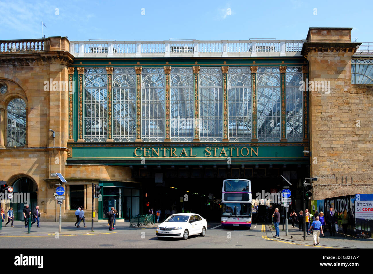 Vue de pont de chemin de fer dans l'Argyll Street à la gare centrale communément connu sous le nom de Highland Homme;'s parapluie dans Glasgow United king Banque D'Images