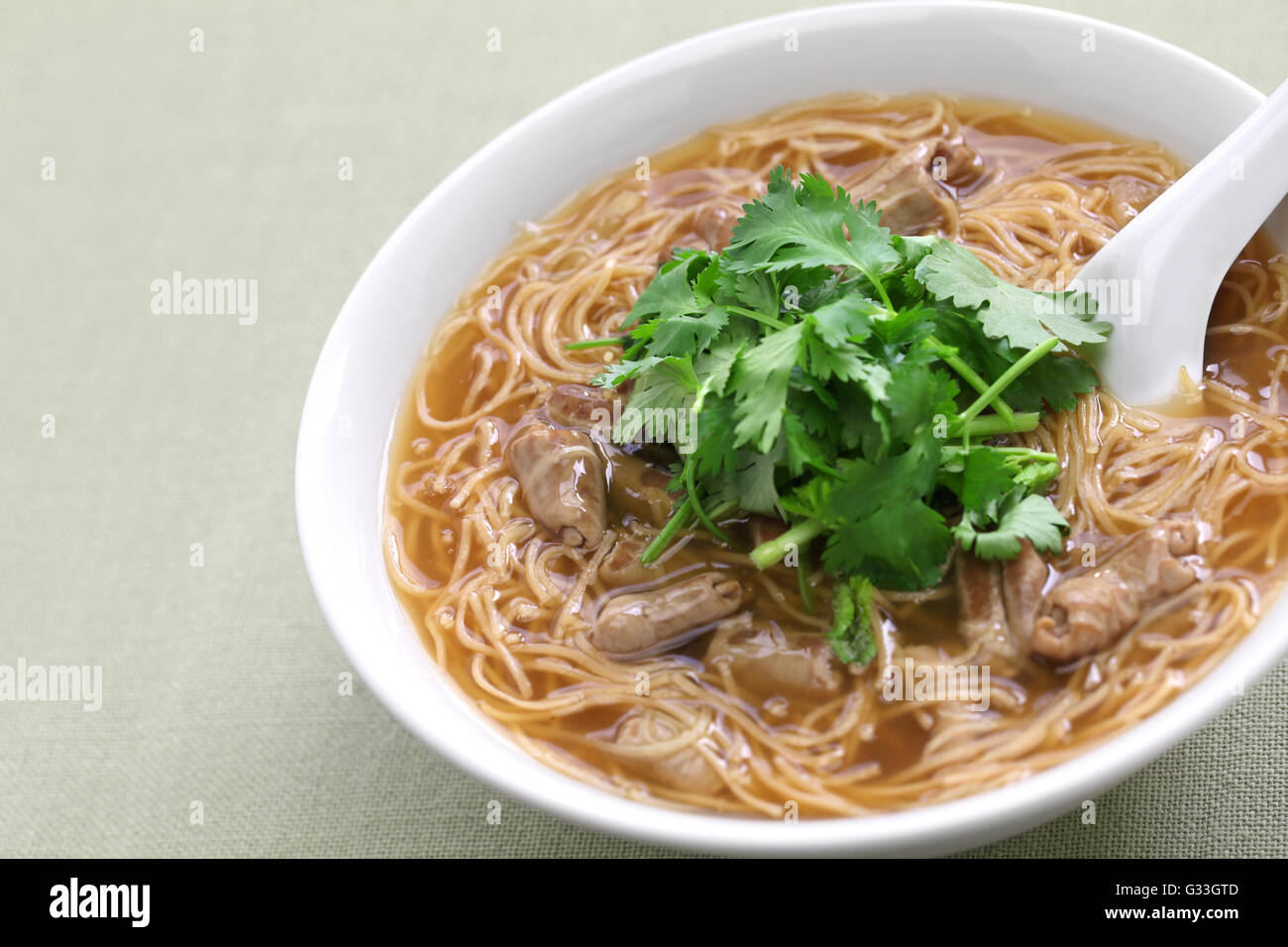 Gros intestin de porc Soupe de vermicelles, nouilles taïwanaises traditionnelle Banque D'Images
