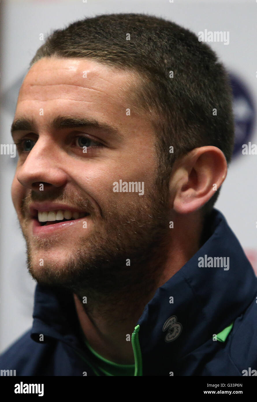 Robbie Brady, de la République d'Irlande, lors d'une conférence de presse à la suite d'une séance de formation au National Sports Campus à Abbotstown, Dublin. Banque D'Images