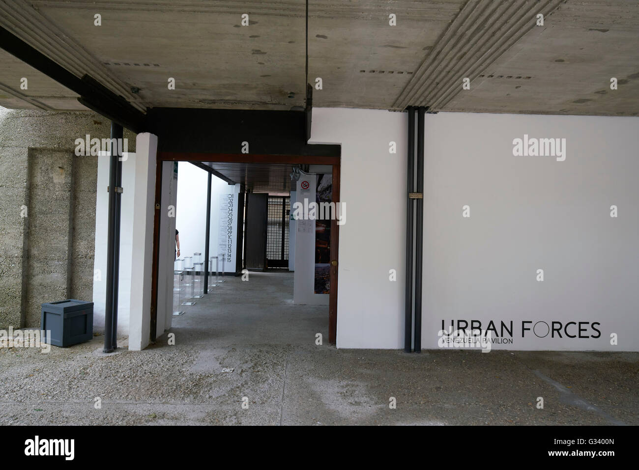 Installation à l'Architecture Biennale de Venise (La Biennale di Venezia). Alejandro Aravena. Banque D'Images