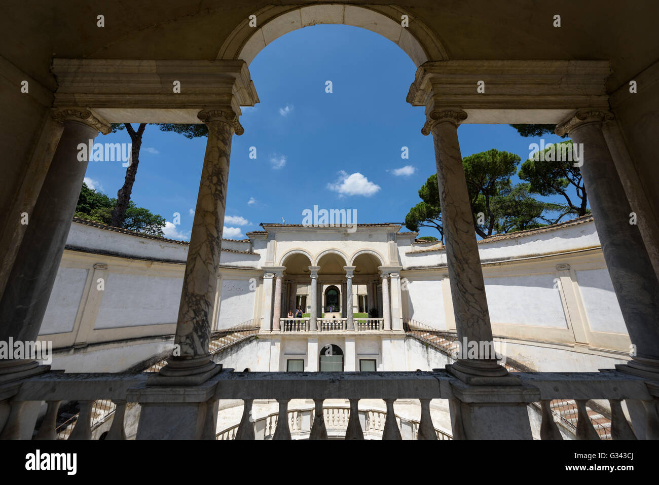 Rome. L'Italie. Villa Giulia, construit 1551-1553, le Nympheum loggia. Musée national étrusque de la Villa Giulia. Banque D'Images