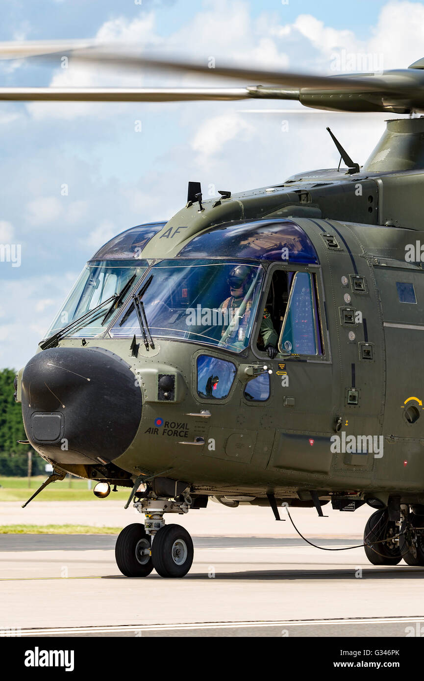 Royal Air Force (RAF) AgustaWestland AW101 (EH Industries) EH-101 Merlin multi role transport helicopter ZK001. Banque D'Images