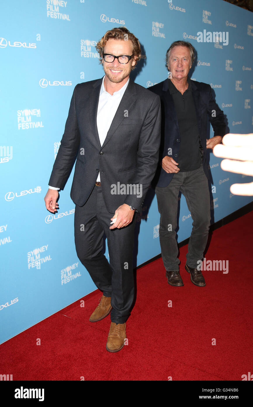 Sydney, Australie. 8 juin 2016. Des stars et des VIP sont arrivés sur le tapis rouge à la 63e nuit d'ouverture du Festival du film de Sydney Première mondiale de gala au Théâtre d'état de Goldstone, 49 Market Street, Sydney. Photo : Simon Baker (The Mentalist) et Bryan Brown (Belle Kate). Crédit : Richard Milnes/Alamy Live News Banque D'Images