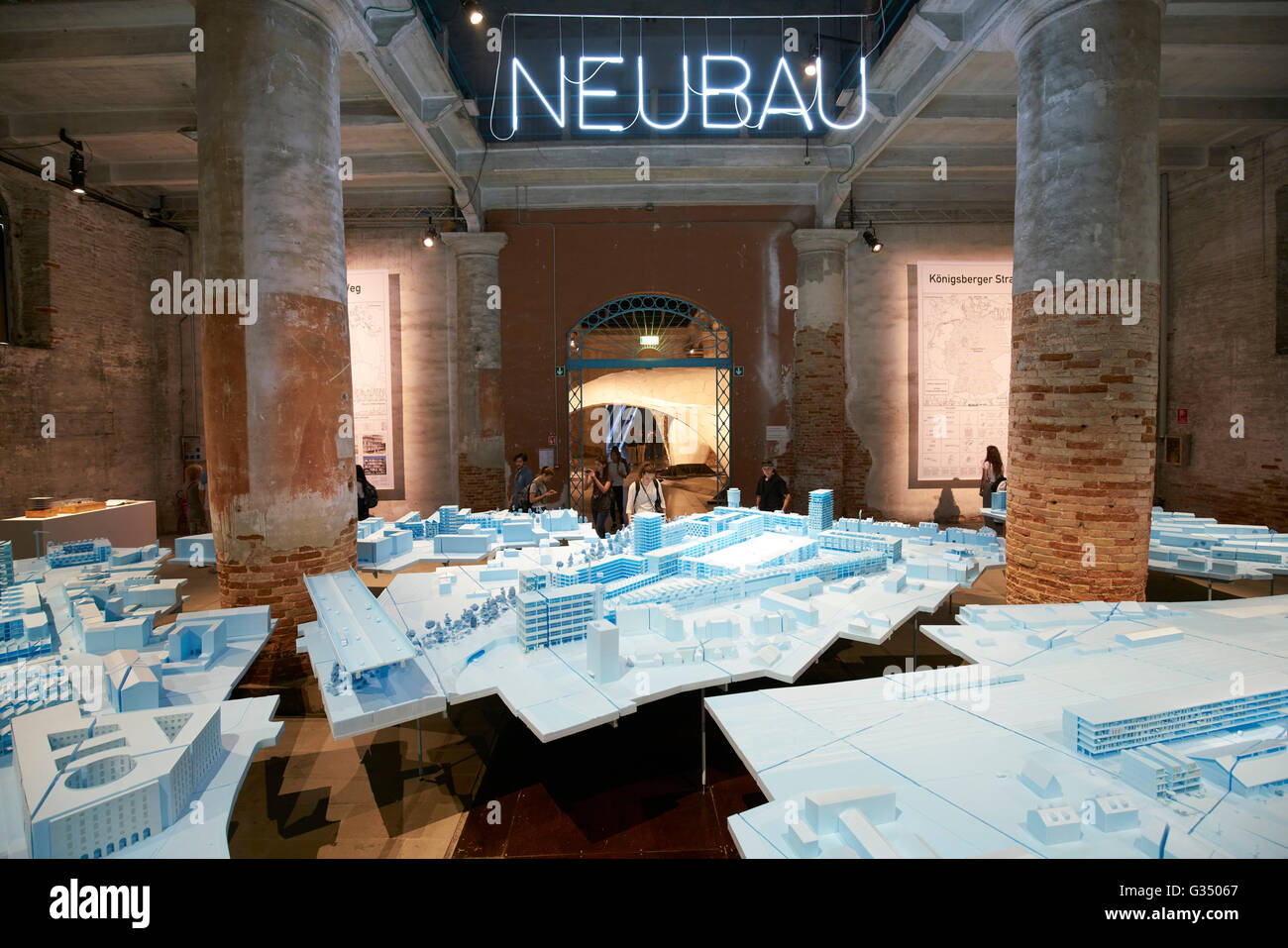 Installation à l'Architecture Biennale de Venise (La Biennale di Venezia). Alejandro Aravena. Nebau. Banque D'Images