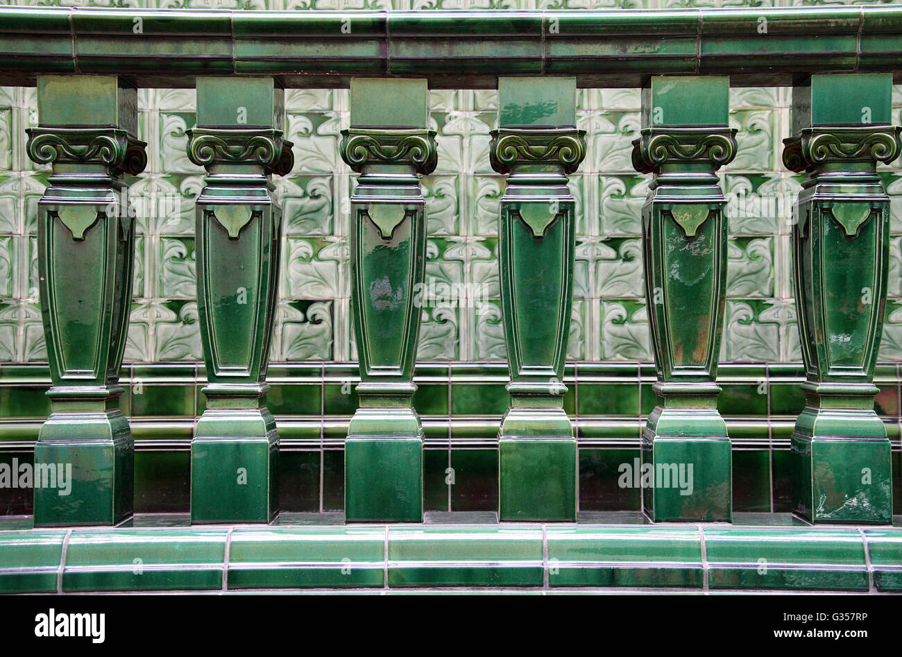 Pilkington Art Nouveau 600x600 lors de l'historique des bains Victoria à Manchester Banque D'Images