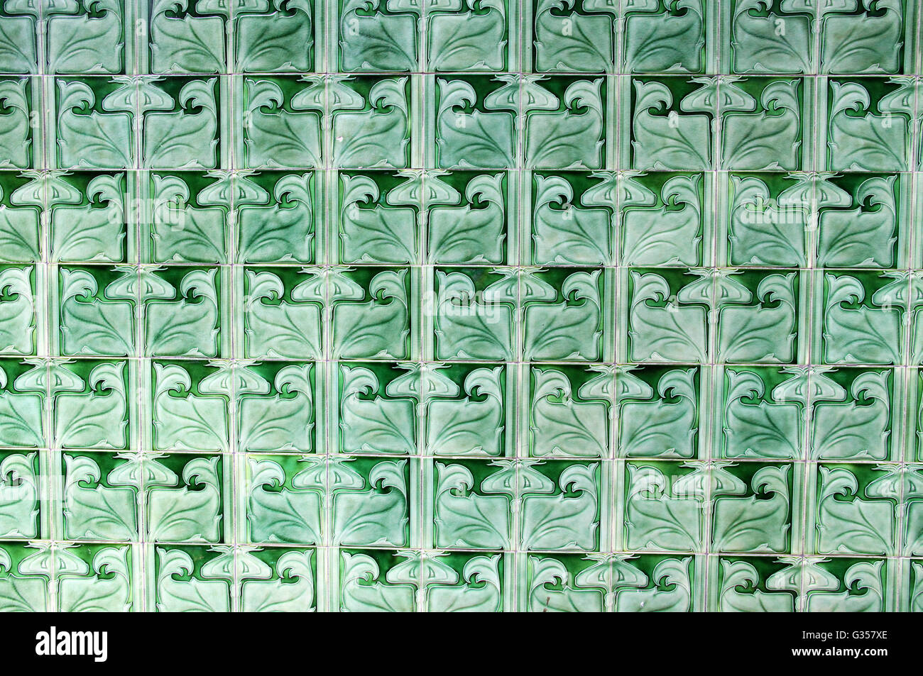 Vert Art Nouveau Vitrage Pilkington 600x600 lors de l'historique des bains Victoria à Manchester Banque D'Images