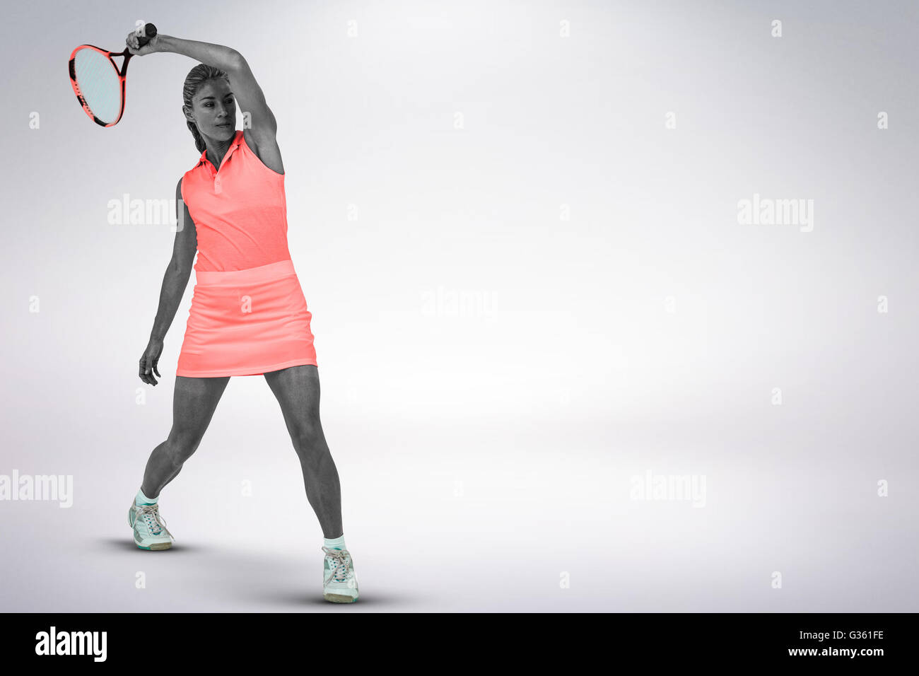 Image composite de sportif jouer au tennis avec une raquette Banque D'Images