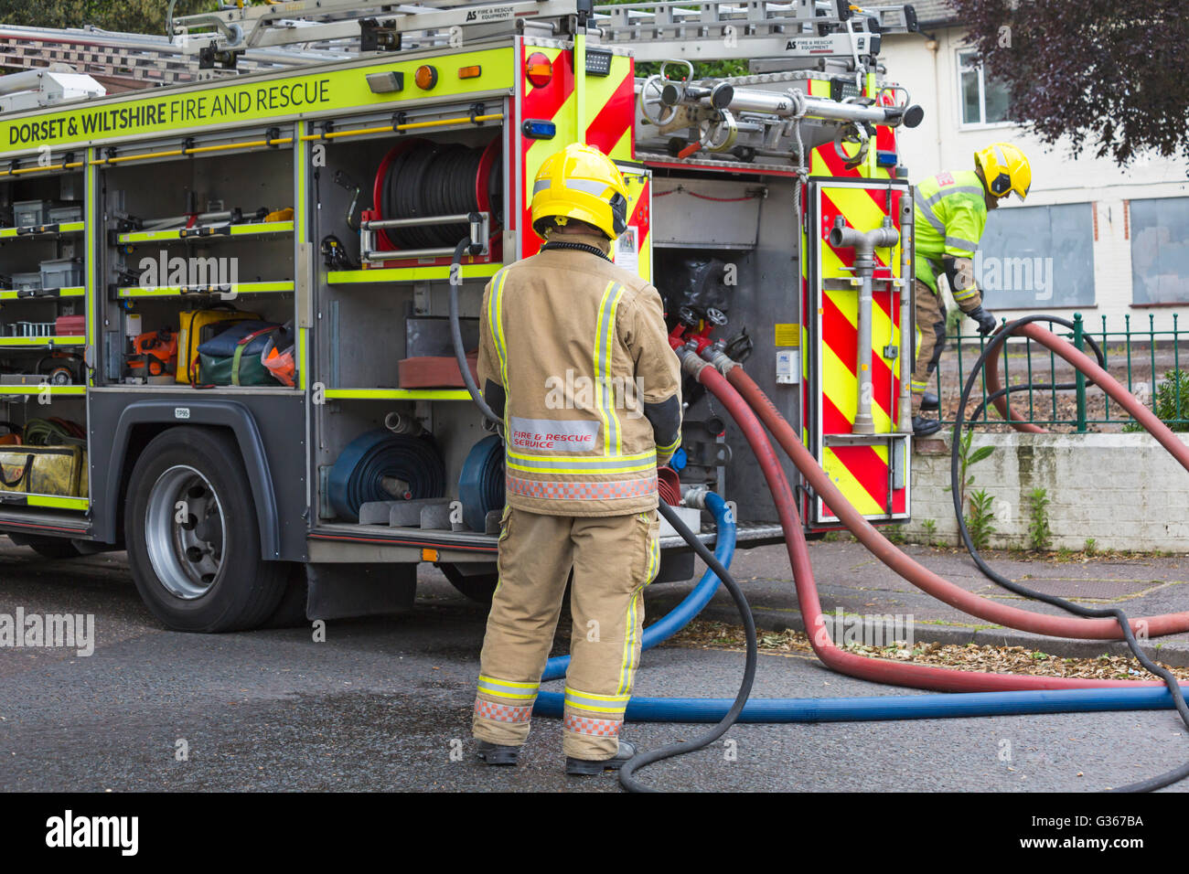 Pompiers Dorset & Wiltshire pompiers pompiers et pompiers pompiers pompiers pompiers sur scène de feu à l'hôtel Belvedere, Bath Road, Bournemouth, Dorset Royaume-Uni en juin - pompier Banque D'Images