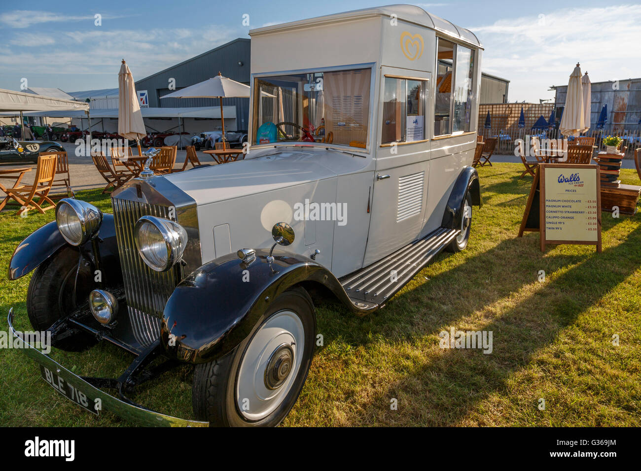 1935 Roll Royce 20/25 Tourer convertie en glace van au Goodwood Revival 2015, Sussex, UK. Banque D'Images