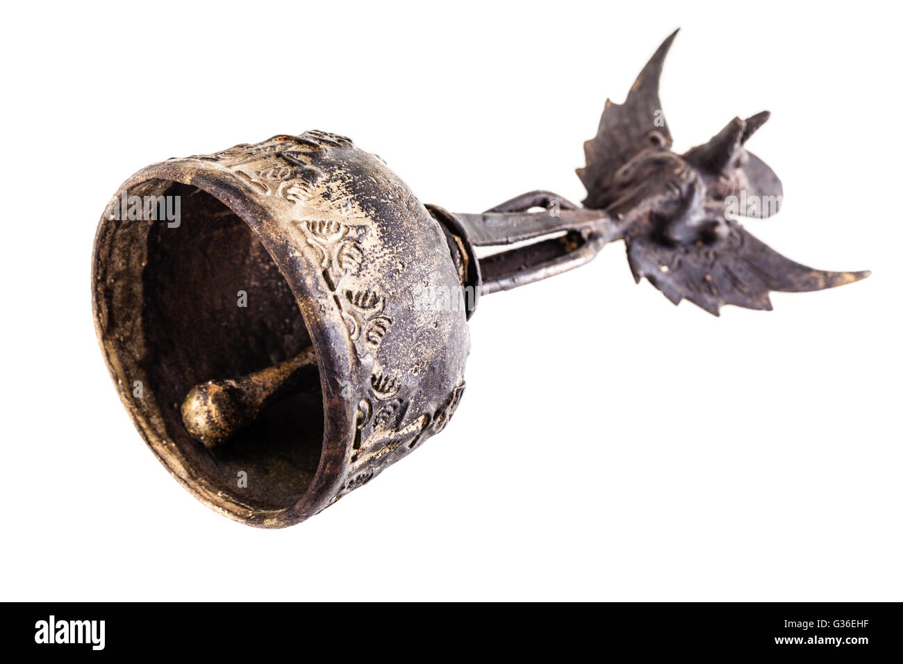 Une ancienne cloche garuda indien isolé sur fond blanc Banque D'Images
