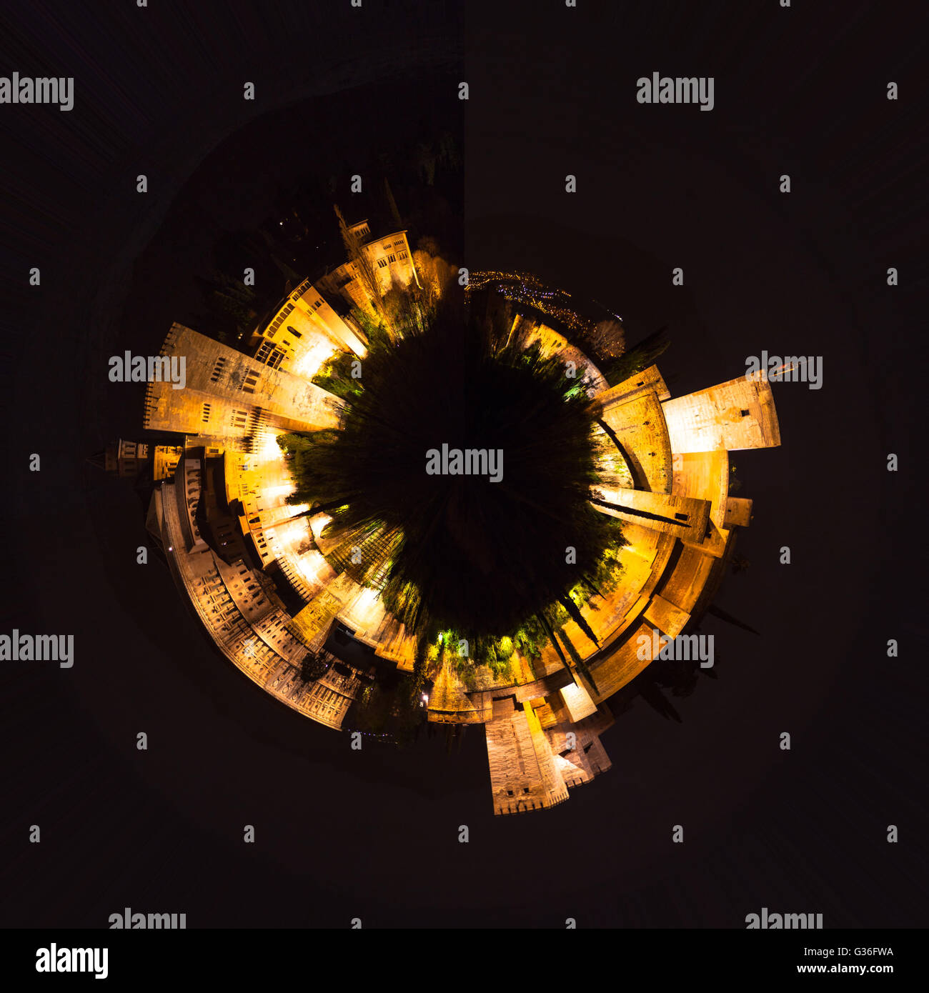 Petite Planète dans la nuit Banque D'Images