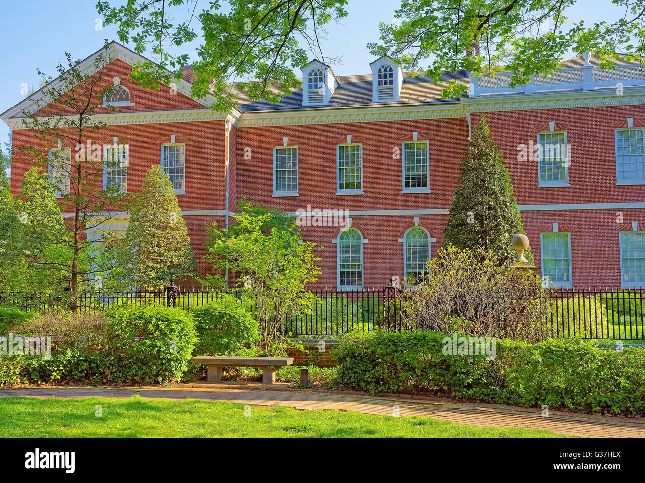 Construction d'American Philosophical Society Chestnut Street dans la vieille ville de Philadelphie, Pennsylvanie, USA. Il est situé près de Pactisants jardin non loin de l'Independence Hall. Banque D'Images