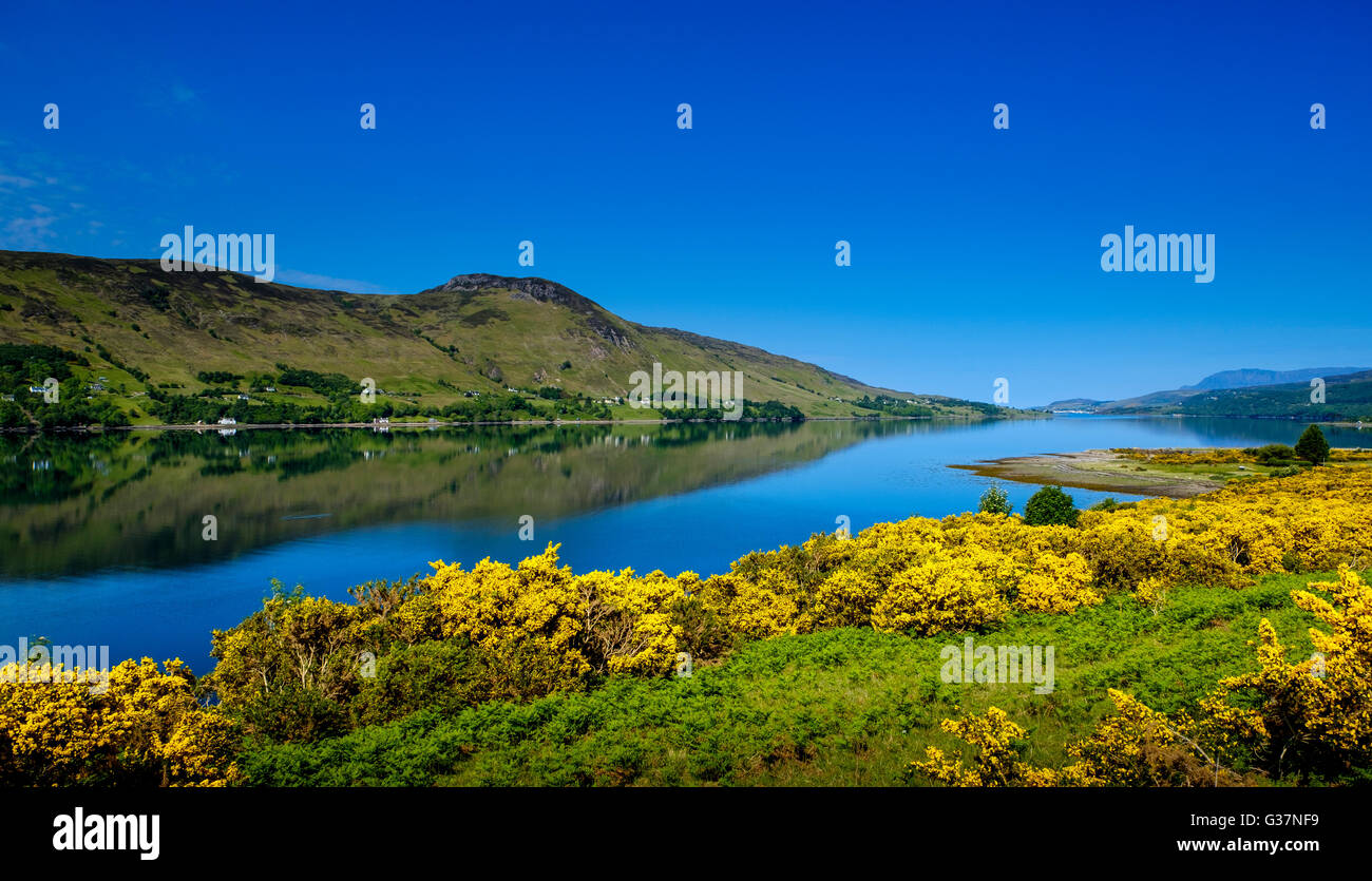 Jusqu'à Loch Broom vers Ullapool, Ross-shire, Scotland Banque D'Images