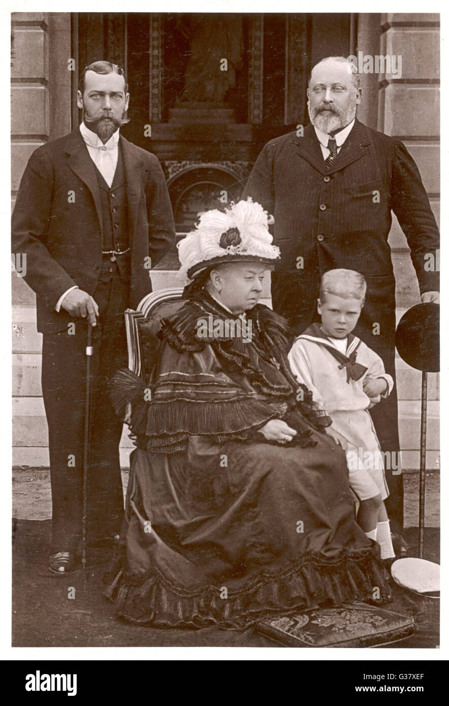 La reine Victoria avec fils, petit-fils et arrière-petit-fils. Date : 1895 Banque D'Images