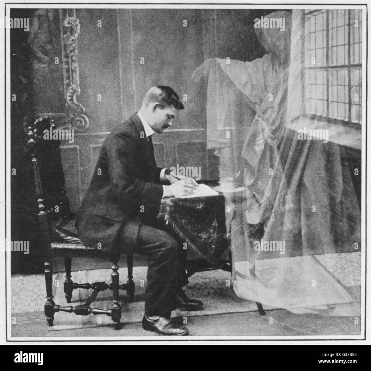 "L'esprit d'habitude "photographie", obtenu en photographiant la gardienne avec un effet positif de la ghost, dissimulé dans l'obscurité-slide' Date : 1910 Banque D'Images