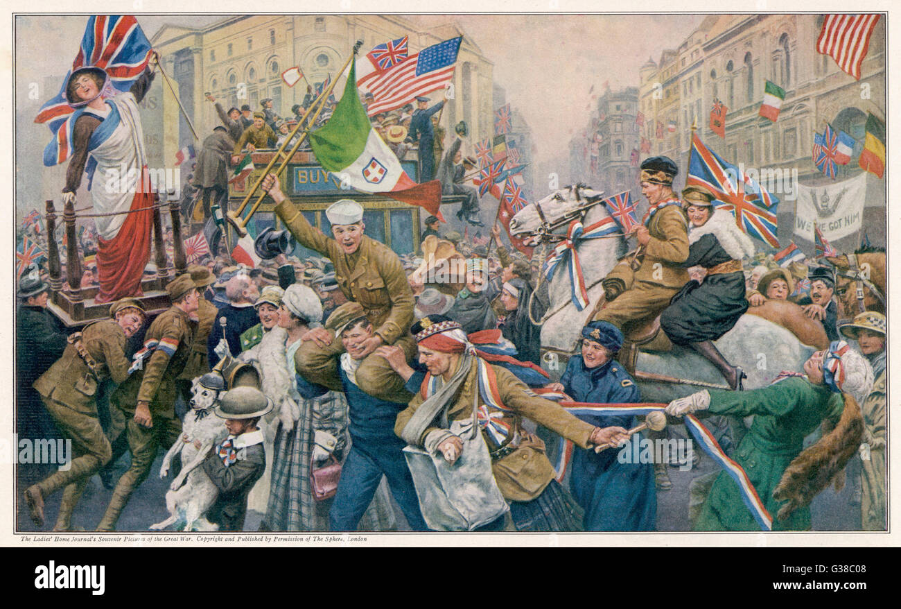 La paix jubilatoire célébrations dans Piccadilly Circus, Londres, après la fin de la Première Guerre mondiale. Date : Novembre 1918 Banque D'Images