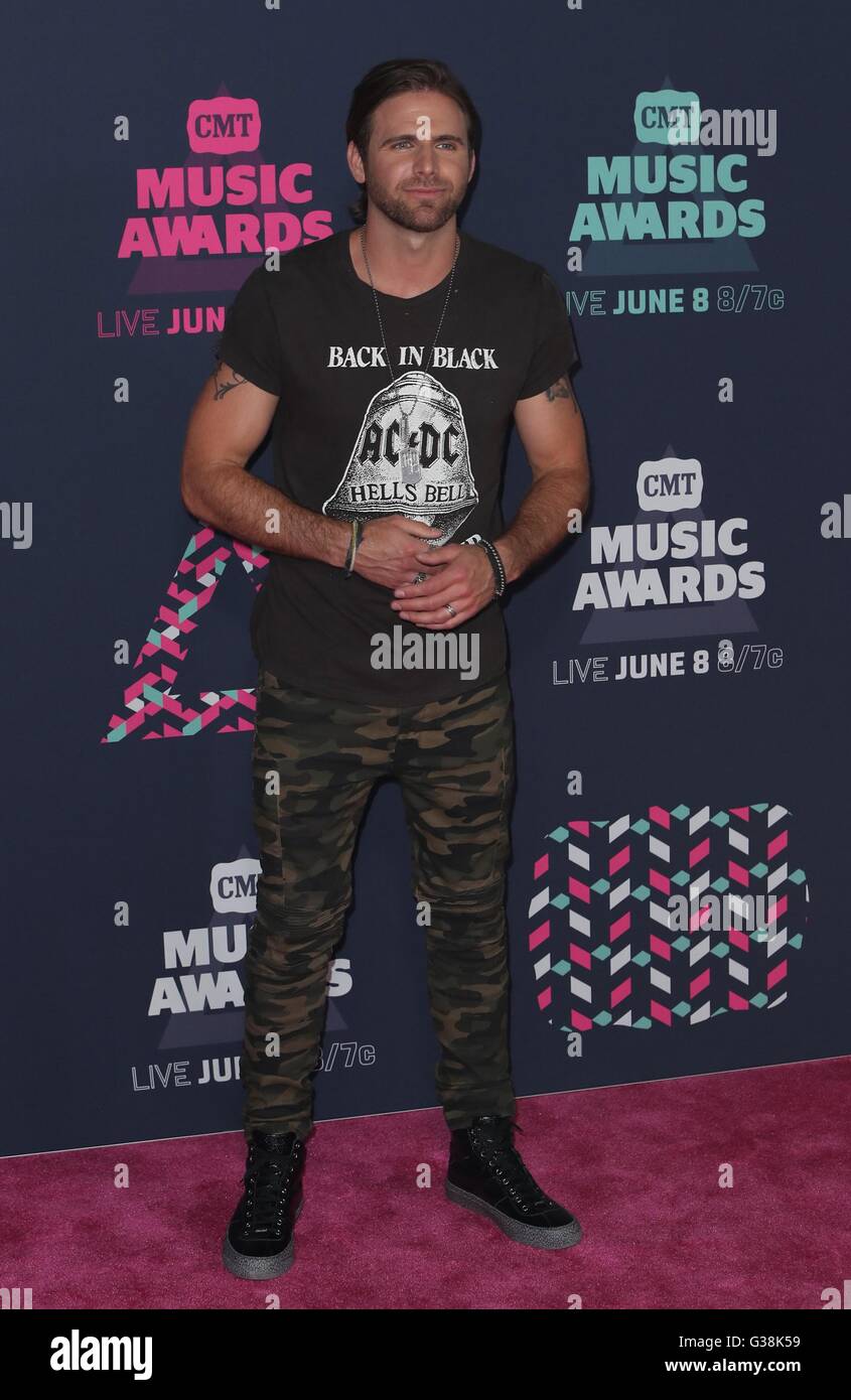 Nashville, Tennessee, USA. 8 juin, 2016. Canaan Smith aux arrivées pour 2016 CMT Music Awards - Arrivals 3, Bridgestone Arena, Nashville, TN, 8 juin 2016. Credit : MORA/Everett Collection/Alamy Live News Banque D'Images