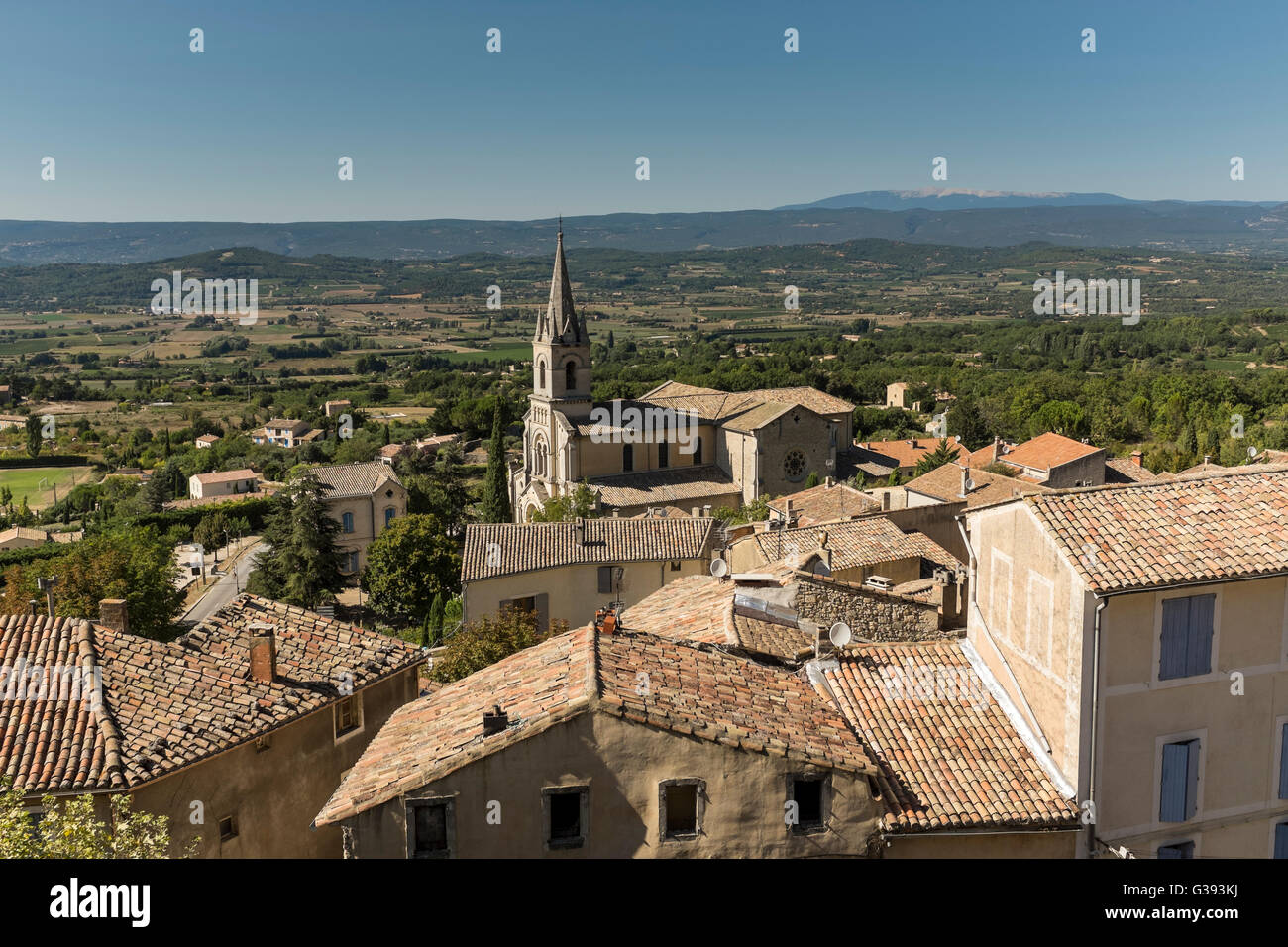 Vue sur le village de Bonnieux, Luberon, Vaucluse, Provence-Alpes-Côte d'Azur, France Banque D'Images