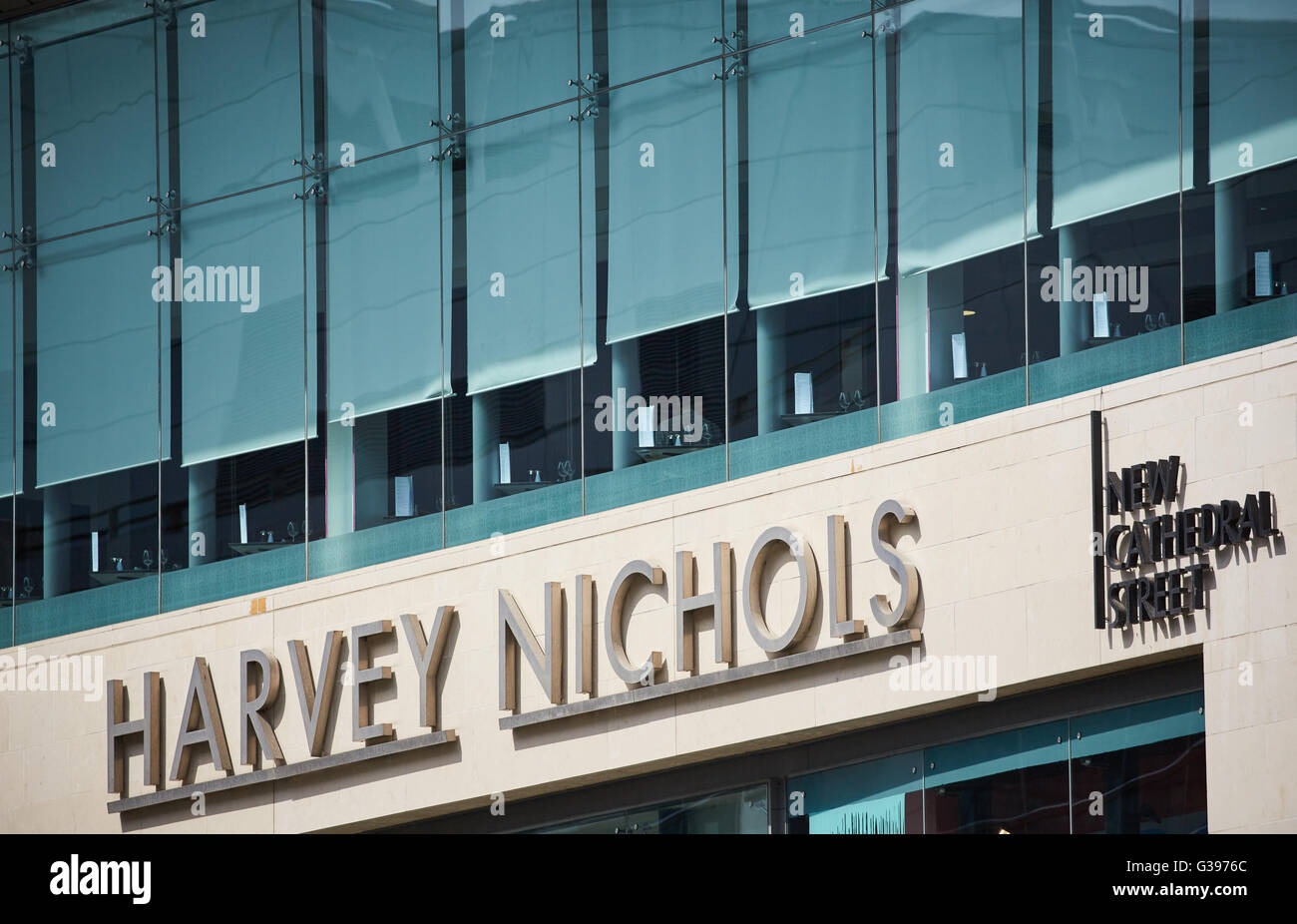 Harvey Nichols, fondée en 1831, est une chaîne de magasins britannique Manchester signer boutiques shopping shopper store. precin Banque D'Images