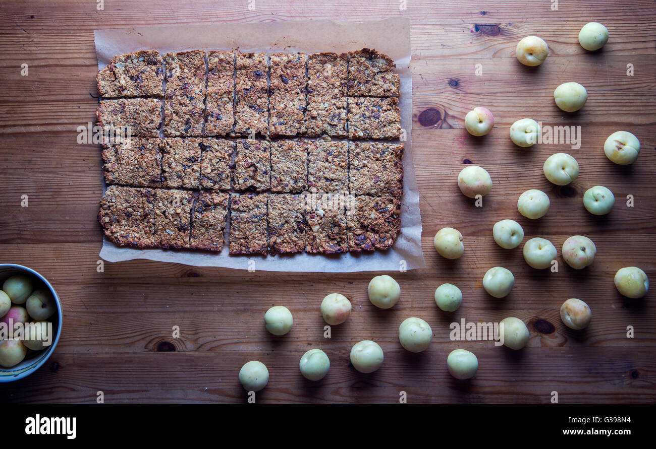 Muesli maison et d'avoine cookies aux abricots Banque D'Images