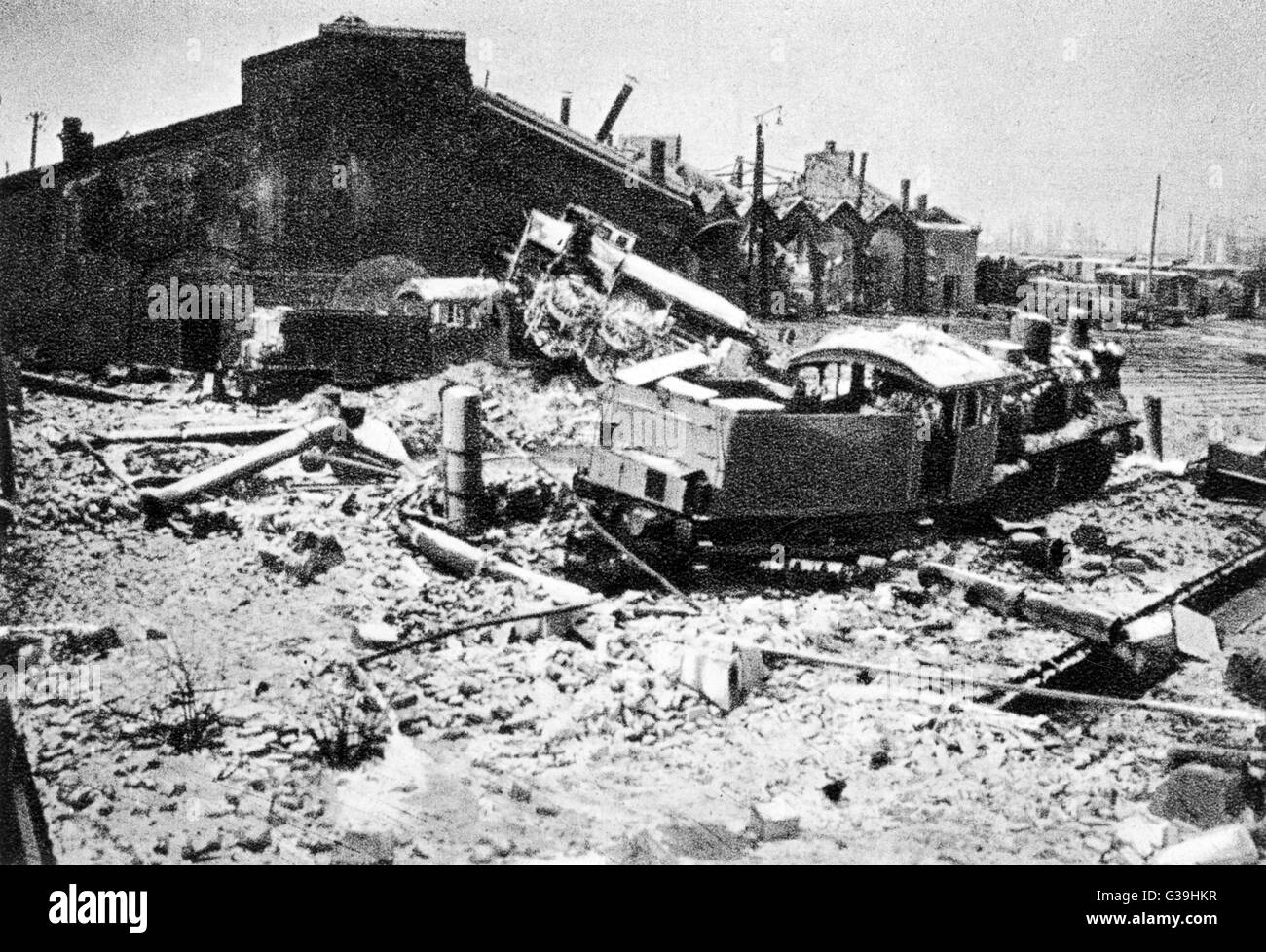 Pologne : Varsovie gare après un bombardement Nazi. Date : 1939 Banque D'Images