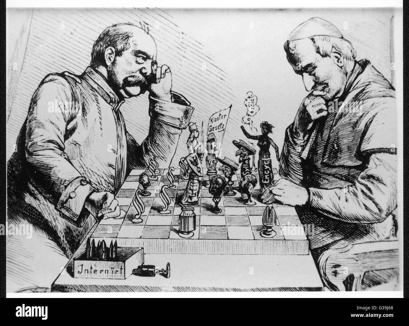 Le Chancelier allemand Bismarck et le Pape jouant un jeu d'échecs stratégique Date : vers 1872 Banque D'Images