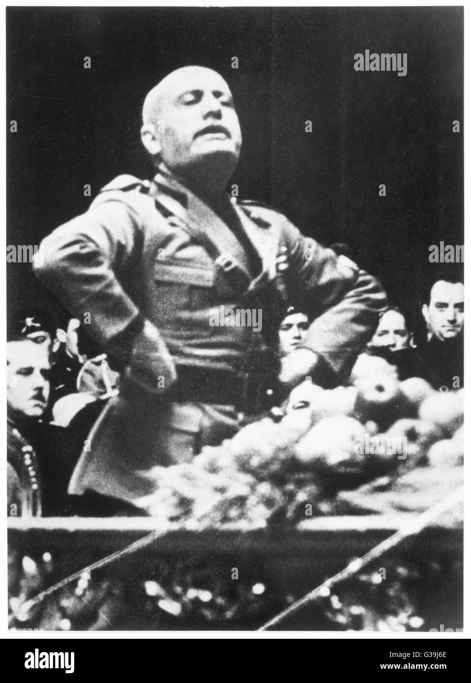 Le dictateur italien Benito Mussolini parle. Date : 1883 - 1945 Banque D'Images