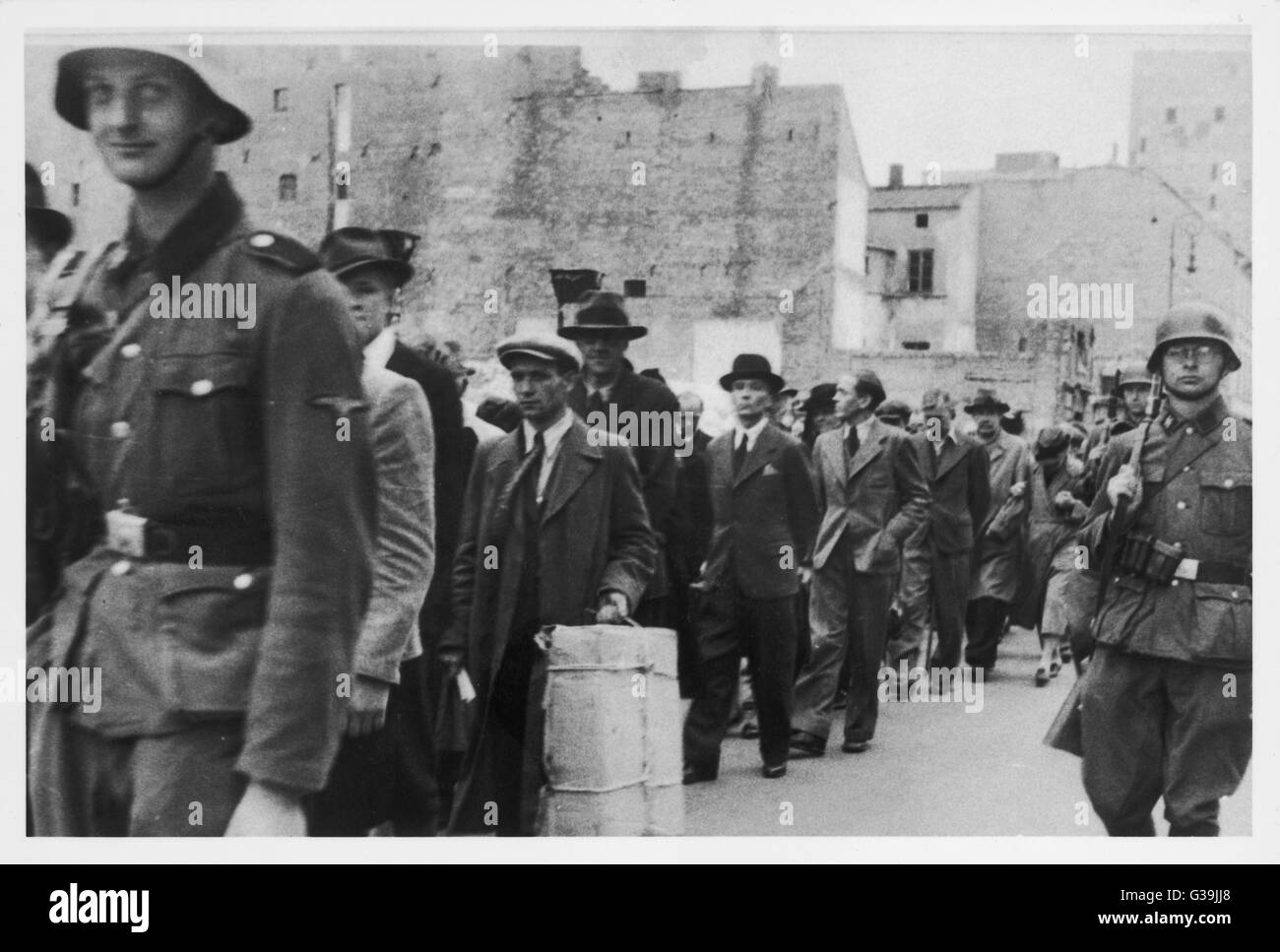 La population juive d'être "réglé" en Pologne. Date : 1940 - 41 Banque D'Images