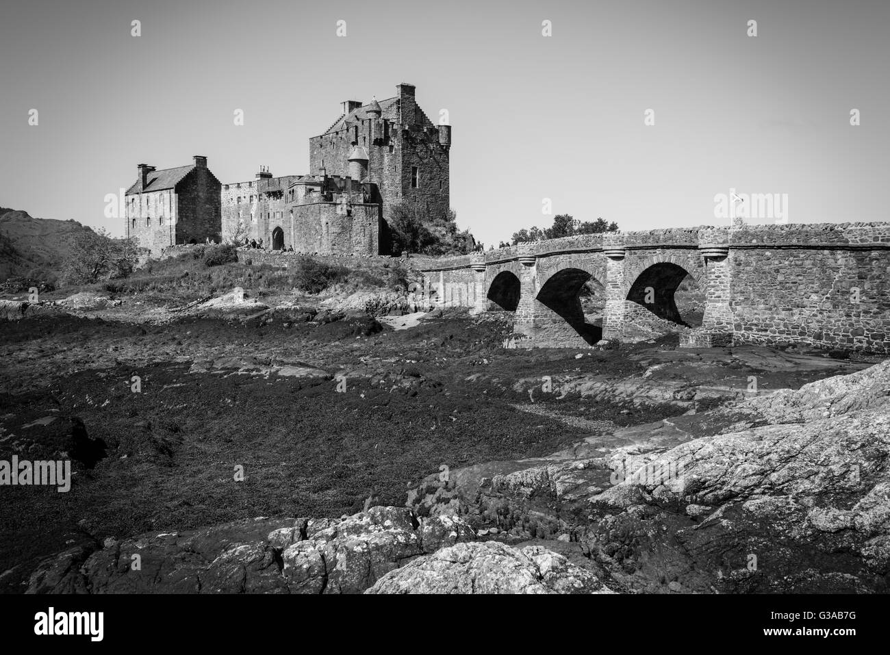 L'ÉCOSSE - 1 juin 2016 : Eilean Donan est une petite île à marée où trois lochs rencontrez, Loch Duich, Le Loch Long et du Loch Alsh. Banque D'Images