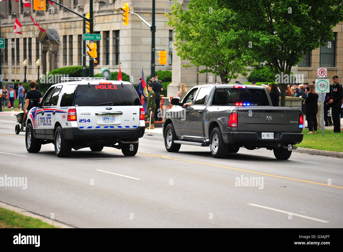 Les Voitures Banalisees Et Marque Au D Day Anniversaire Des Commemorations Pour London Ontario Au Canada Photo Stock Alamy